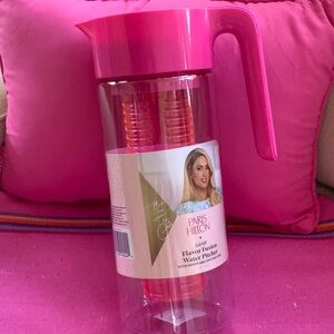 💖Paris Hilton 2.25 QUART Flavor Fusion Water Pitcher